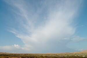 Cumulonimbo expandiendose al infinito ( foto del autor ) en Fuerteventura