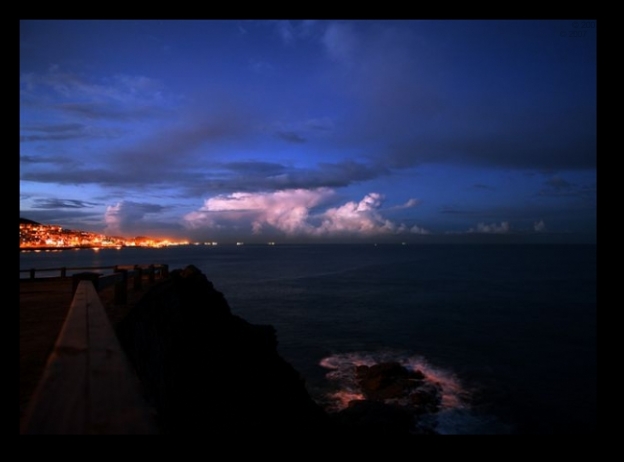 608x445 pixels (102K)