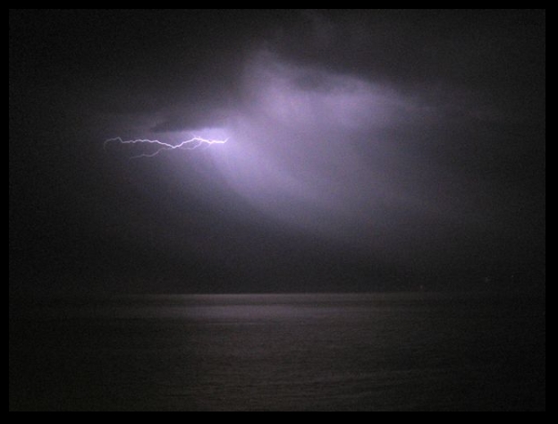 601x450 pixels (118K)